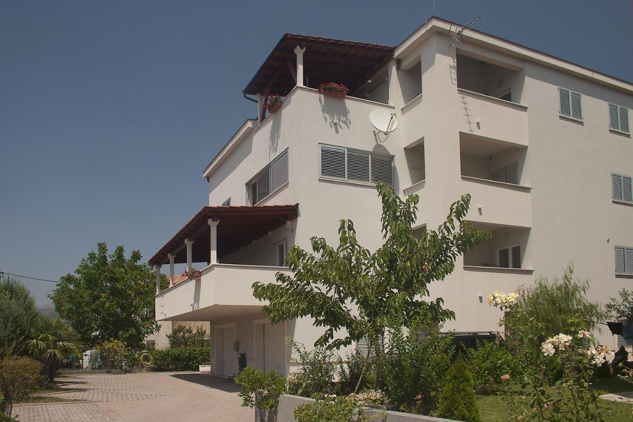 Luxury Apartments Elizabeth Podstrana Exterior foto